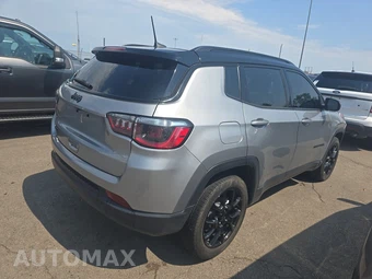 2023 Jeep Compass Altitude - miniatura 4