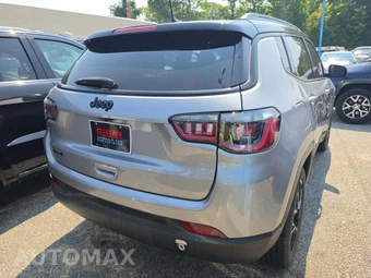 2023 Jeep Compass Altitude - miniatura 3