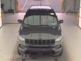 2023 Jeep Compass Altitude - miniatura 2
