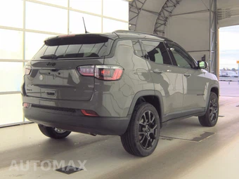 2023 Jeep Compass Altitude - miniatura 4