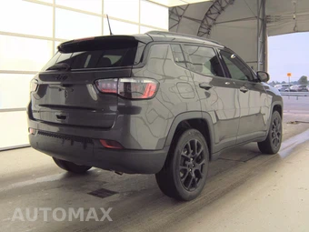 2023 Jeep Compass Altitude - miniatura 4