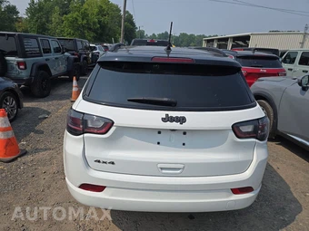2023 Jeep Compass High Altitude - miniatura 5
