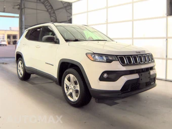 2023 Jeep Compass Latitude - miniatura 3