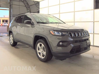 2023 Jeep Compass Latitude - miniatura 3