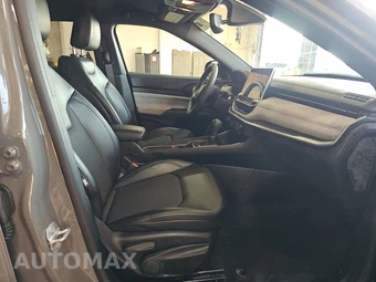 2023 Jeep Compass Latitude - miniatura 8