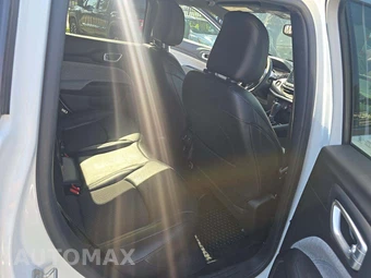2023 Jeep Compass Latitude - miniatura 15