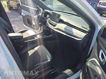2023 Jeep Compass Latitude - miniatura 18