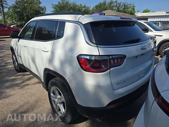 2023 Jeep Compass Latitude - miniatura 2