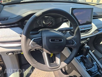 2023 Jeep Compass Latitude - miniatura 10