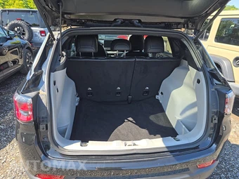 2023 Jeep Compass Latitude - miniatura 16