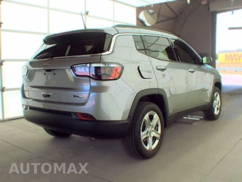 2023 Jeep Compass Latitude - miniatura 4
