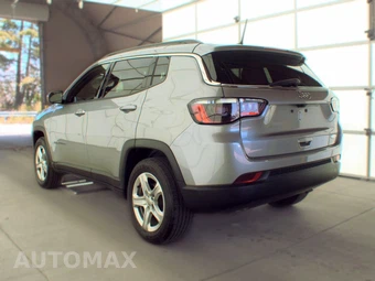 2023 Jeep Compass Latitude - miniatura 6