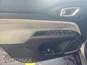 2023 Jeep Compass Latitude - miniatura 9