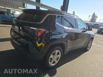 2023 Jeep Compass Latitude - miniatura 4