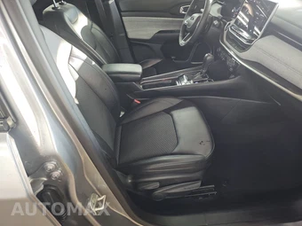 2023 Jeep Compass Latitude - miniatura 8