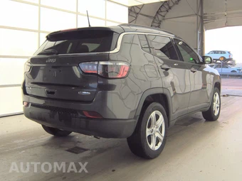 2023 Jeep Compass Latitude - miniatura 4