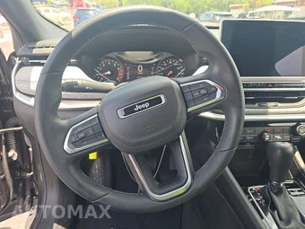 2023 Jeep Compass Latitude - miniatura 10