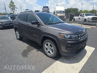 2023 Jeep Compass Latitude - miniatura 3