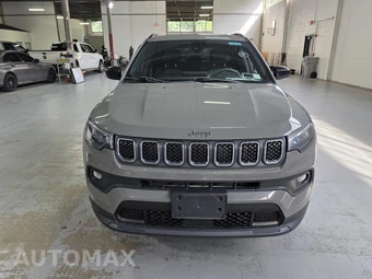 2023 Jeep Compass Latitude - miniatura 10