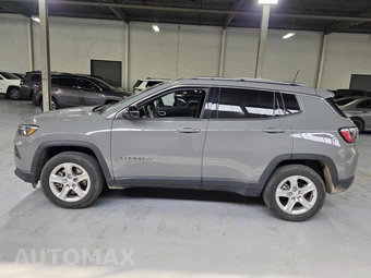 2023 Jeep Compass Latitude - miniatura 16