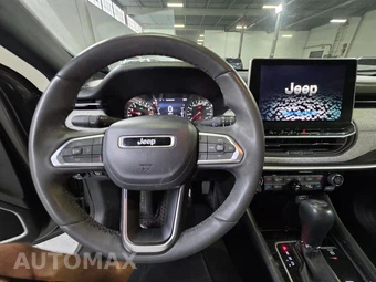 2023 Jeep Compass Latitude - miniatura 5