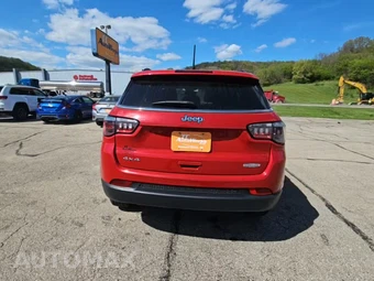 2023 Jeep Compass Latitude - miniatura 4