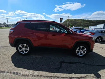 2023 Jeep Compass Latitude - miniatura 5