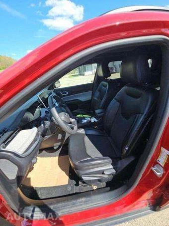 2023 Jeep Compass Latitude - miniatura 7