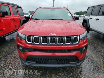 2023 Jeep Compass Latitude - miniatura 2