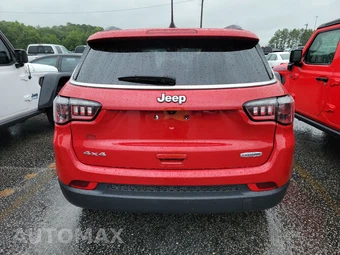 2023 Jeep Compass Latitude - miniatura 5