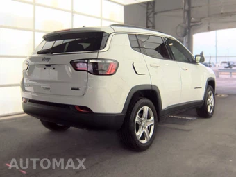 2023 Jeep Compass Latitude - miniatura 4