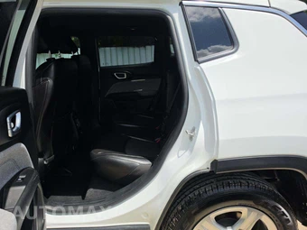 2023 Jeep Compass Latitude - miniatura 13