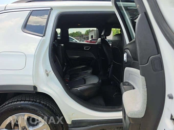 2023 Jeep Compass Latitude - miniatura 16