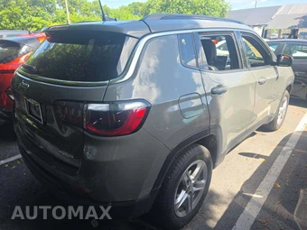 2023 Jeep Compass Latitude - miniatura 3