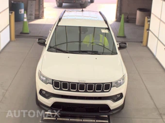 2023 Jeep Compass Latitude - miniatura 2