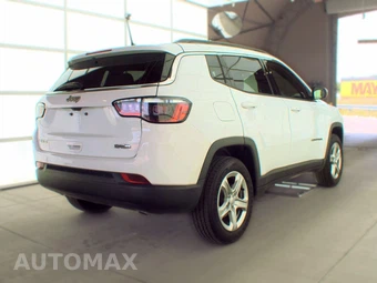 2023 Jeep Compass Latitude - miniatura 4