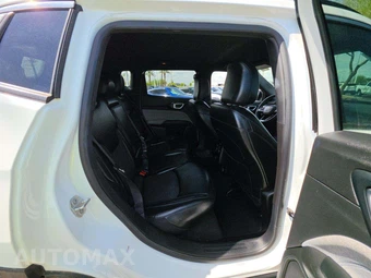 2023 Jeep Compass Latitude - miniatura 13