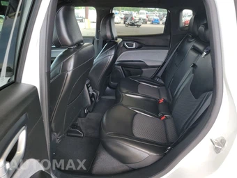 2023 Jeep Compass Latitude - miniatura 13