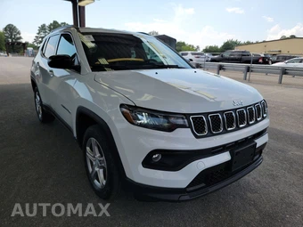 2023 Jeep Compass Latitude - miniatura 3