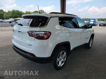 2023 Jeep Compass Latitude - miniatura 4