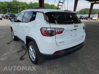 2023 Jeep Compass Latitude - miniatura 6