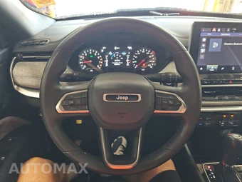 2023 Jeep Compass Latitude - miniatura 10