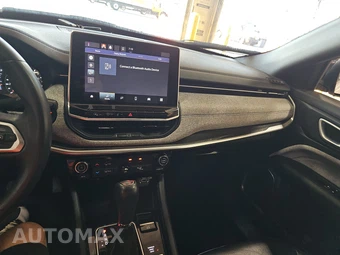 2023 Jeep Compass Latitude - miniatura 11