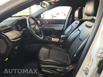 2023 Jeep Compass Latitude - miniatura 7