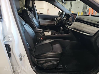2023 Jeep Compass Latitude - miniatura 8