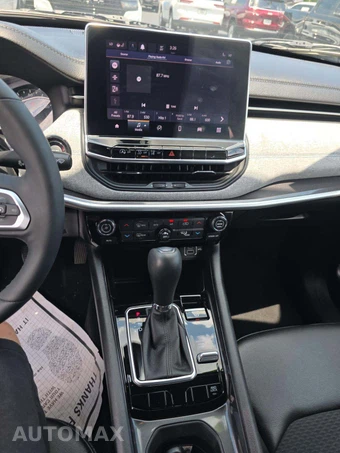 2023 Jeep Compass Latitude - miniatura 10
