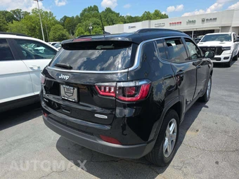 2023 Jeep Compass Latitude - miniatura 3