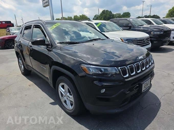 2023 Jeep Compass Latitude - miniatura 4