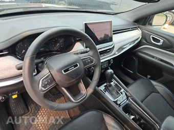 2023 Jeep Compass Latitude - miniatura 11