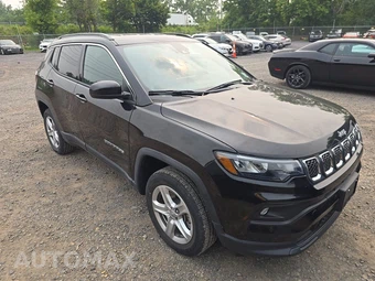 2023 Jeep Compass Latitude - miniatura 3